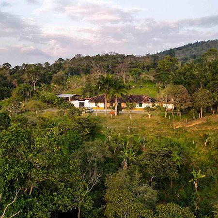 Ostello La Hacienda San Gil Esterno foto
