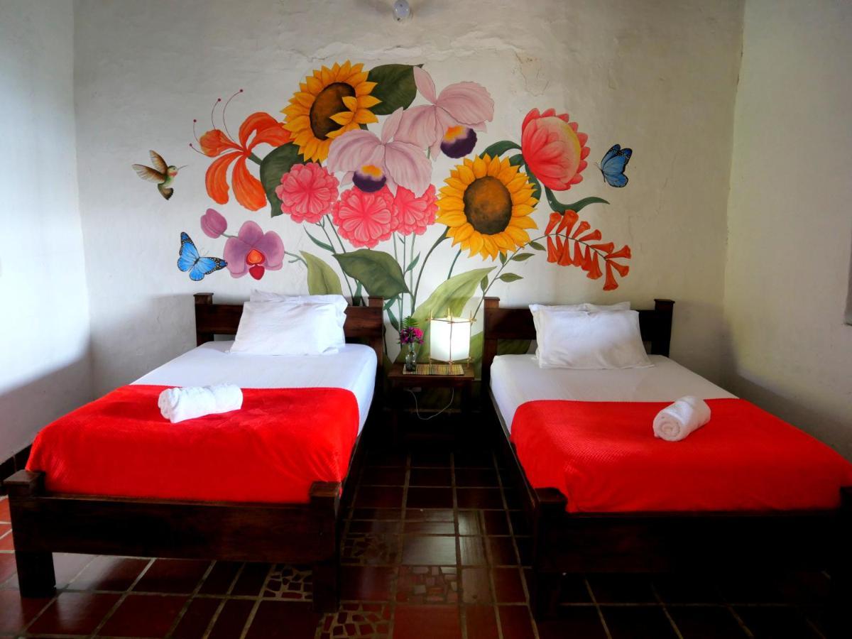 Ostello La Hacienda San Gil Esterno foto