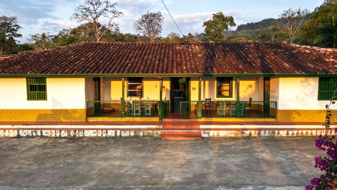 Ostello La Hacienda San Gil Esterno foto